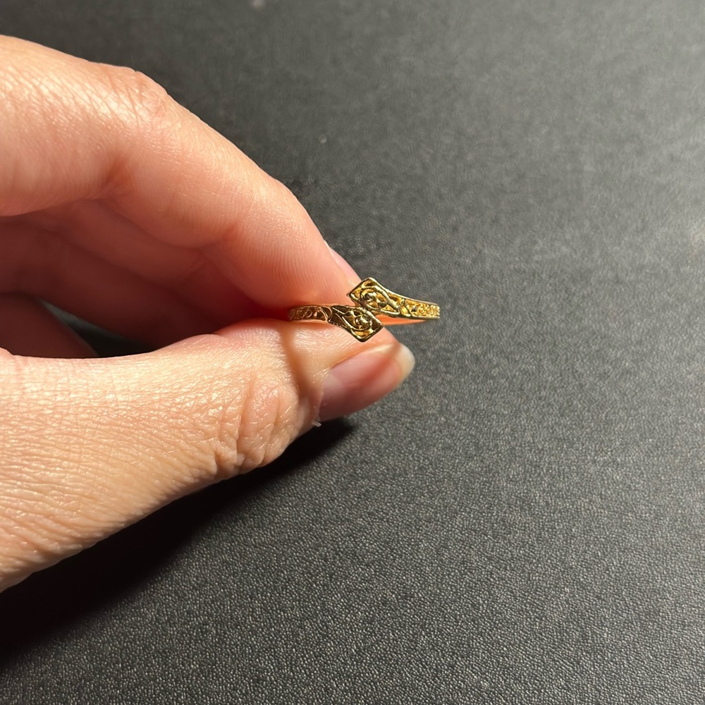 Gold Rings - Picture 9 of 12